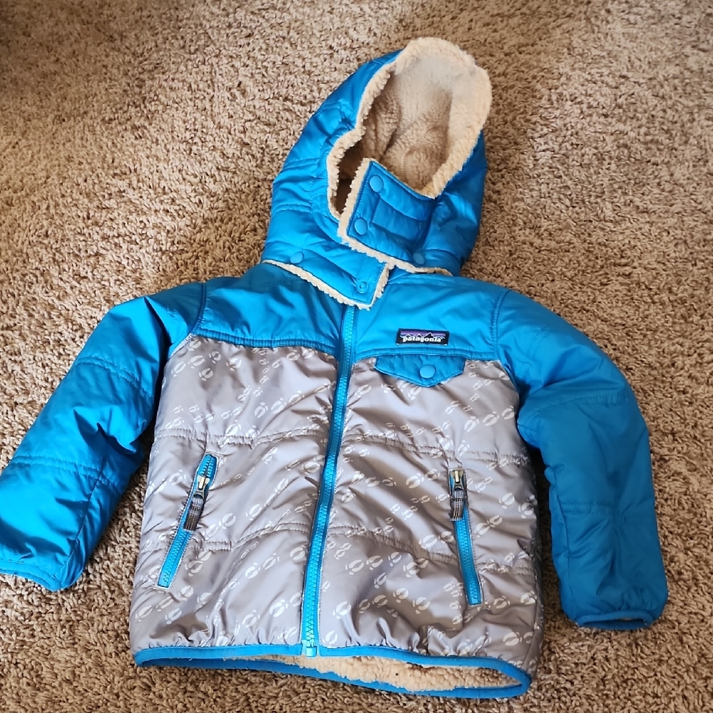 Patagonia Tribbles Reversible Blue and Gray Hooded Jacket 4t EUC